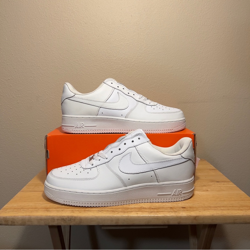 Vintage Nike Air Force 1 Triple White